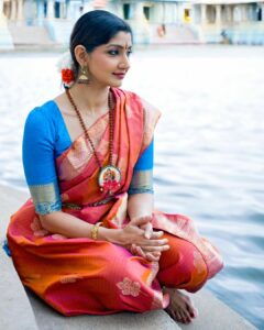 Actress Divyaa Unni HD Photos and Wallpapers November 2025