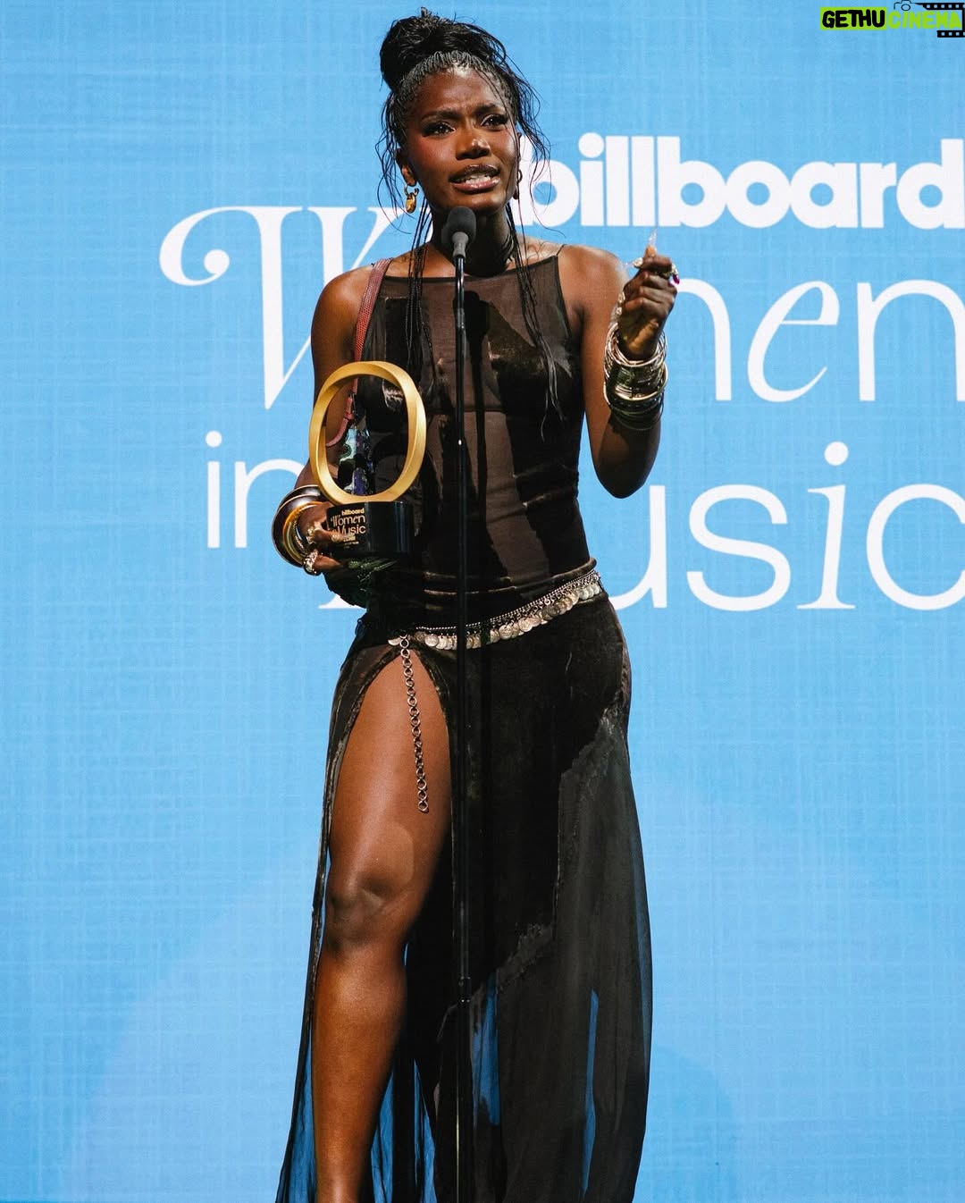 Doechii - 742.7K Likes - Woman of the year 🪷 @billboard
Shoutout to all of the women on my team that keep this whole thing running, I love yall !
Jayda Love, DJ Miss Milan, Jessica Eason, Danielle Nicholson, Caroline Yim, Chase Chandra, Caroline Fromm, Juliette Hill, Dee Carrion, Orla Gorman, Erin Cooney, Ambrosia Healy, Lillia Parsa, Jen Ashworth, Jennie Swiatowy, Savannah Benton, Zoe Gillespie and Jodie Gerson. All BRILLIANT, hard working and just as deserving of this win as me.