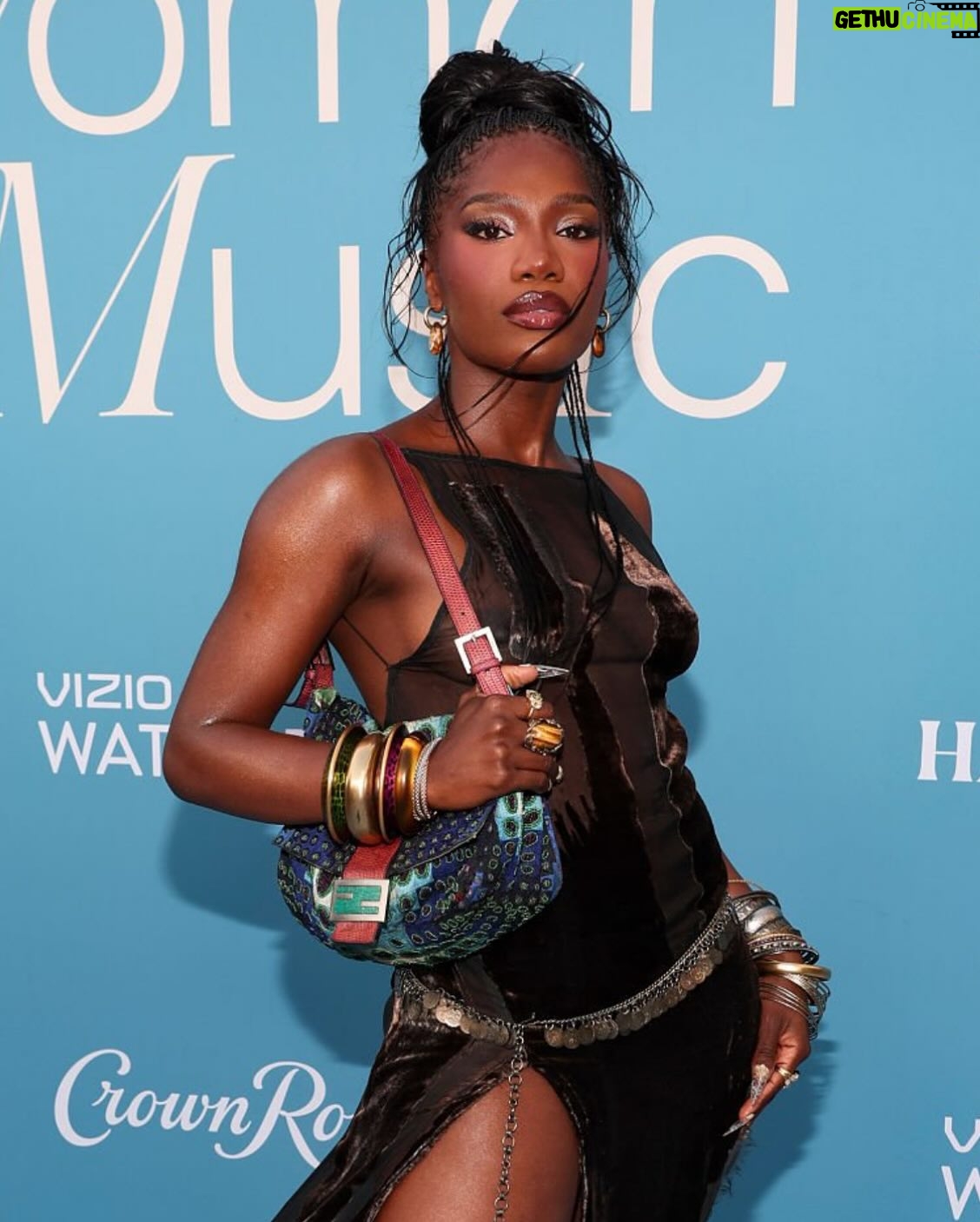 Doechii - 742.7K Likes - Woman of the year 🪷 @billboard
Shoutout to all of the women on my team that keep this whole thing running, I love yall !
Jayda Love, DJ Miss Milan, Jessica Eason, Danielle Nicholson, Caroline Yim, Chase Chandra, Caroline Fromm, Juliette Hill, Dee Carrion, Orla Gorman, Erin Cooney, Ambrosia Healy, Lillia Parsa, Jen Ashworth, Jennie Swiatowy, Savannah Benton, Zoe Gillespie and Jodie Gerson. All BRILLIANT, hard working and just as deserving of this win as me.