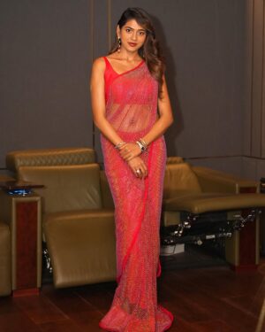 Dollysha Instagram - Just being #vegan from 6 years and counting..
Last pic looks like matrimony pic 🤨🙄 anyone with biodata ?😂

📸 @mr_karthik_official_321 
Saree by @sanjaygupta_sanju
