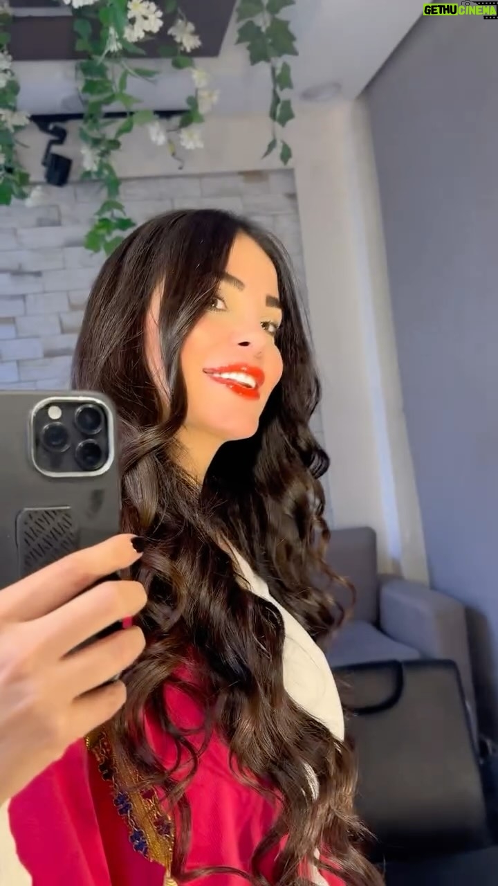 Dominique Hourani - 3 Likes - وبكل ثقة : اللي ضاع مني أنا خليتو يضيع أنا لما بحب شغلة ما بتركها ….! بعض الناس غيابهم وبعدهم افضل من حضورهم الموجع . خليهم ذكريات حلوة من الماضي بدل ما يبقوا كابوس الحاضر والمستقبل