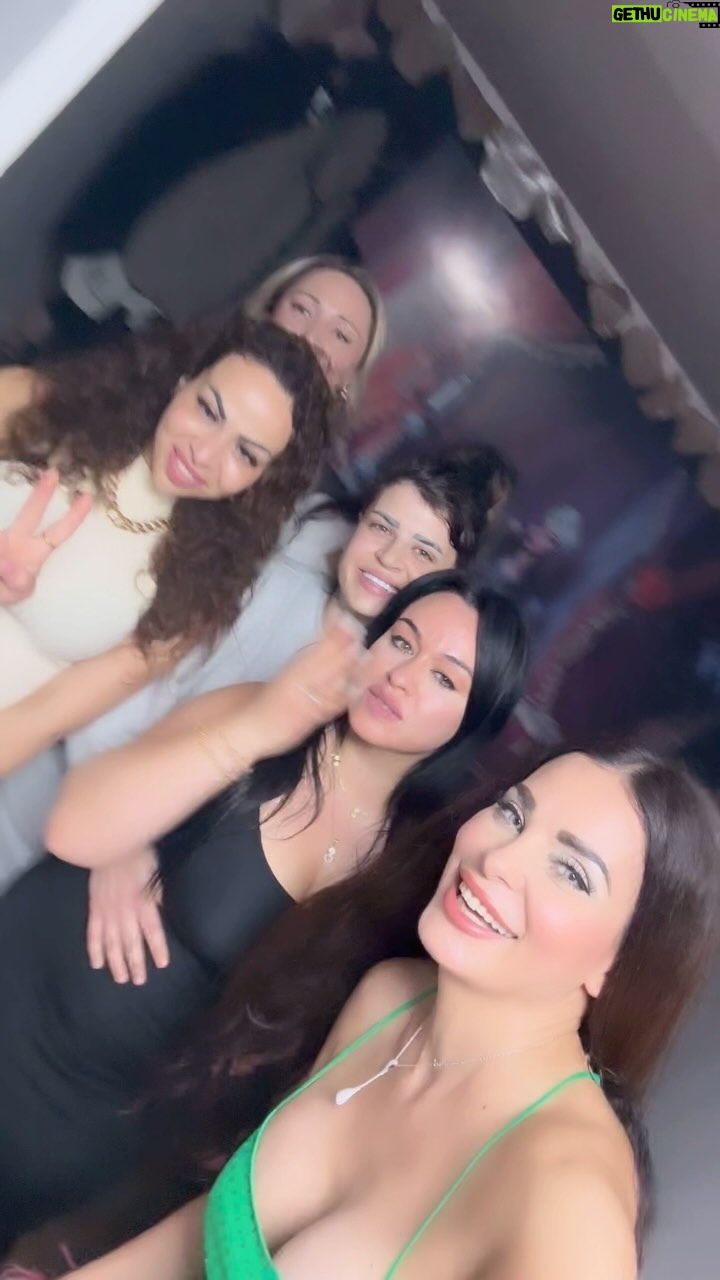 Dominique Hourani - 3.3K Likes - مع معجباتي من حفلة مبارح