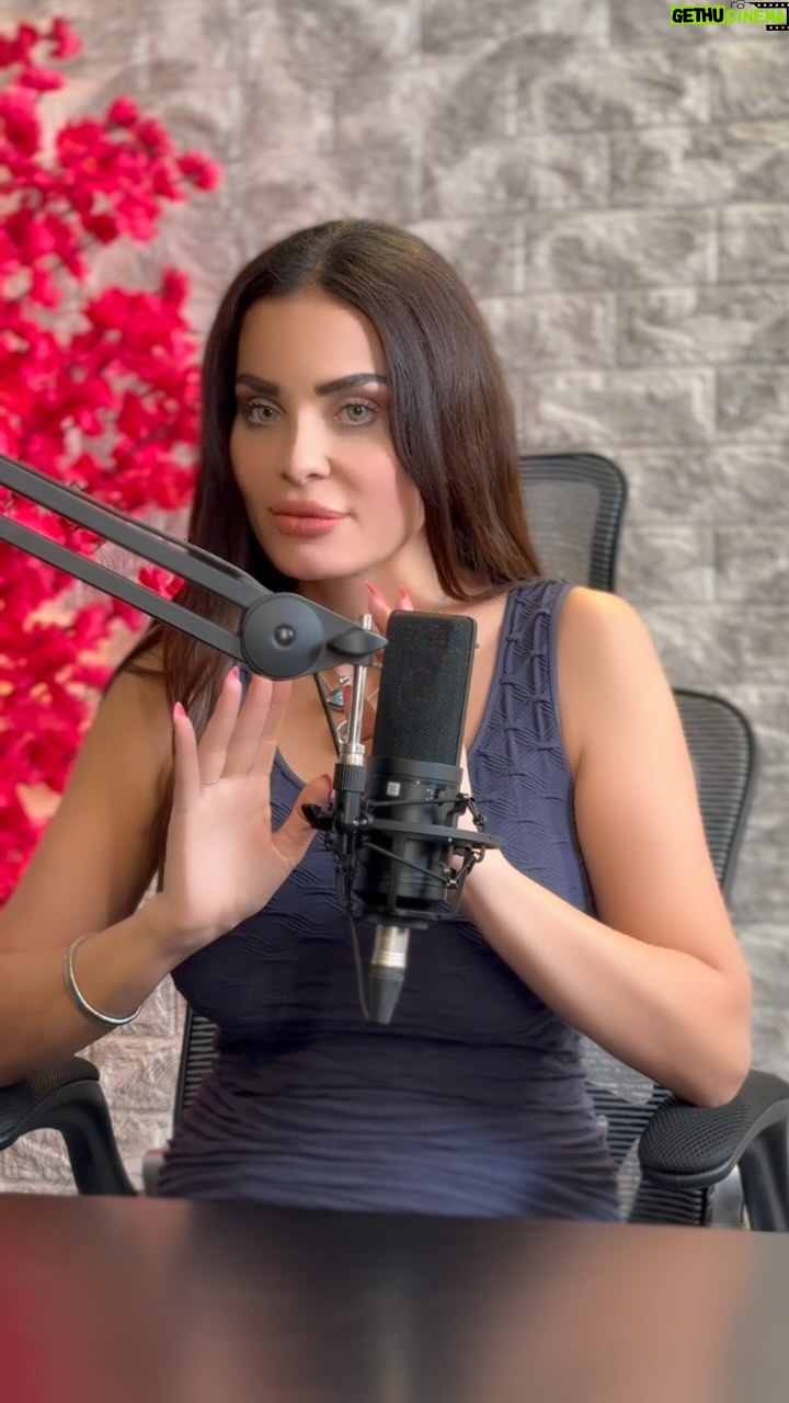 Dominique Hourani - 3 Likes - بحس نفسي فاهمة شوي زيادة عن اللزوم 🤣 اكبر من سني يعني 🤣 مشكلة 🤪