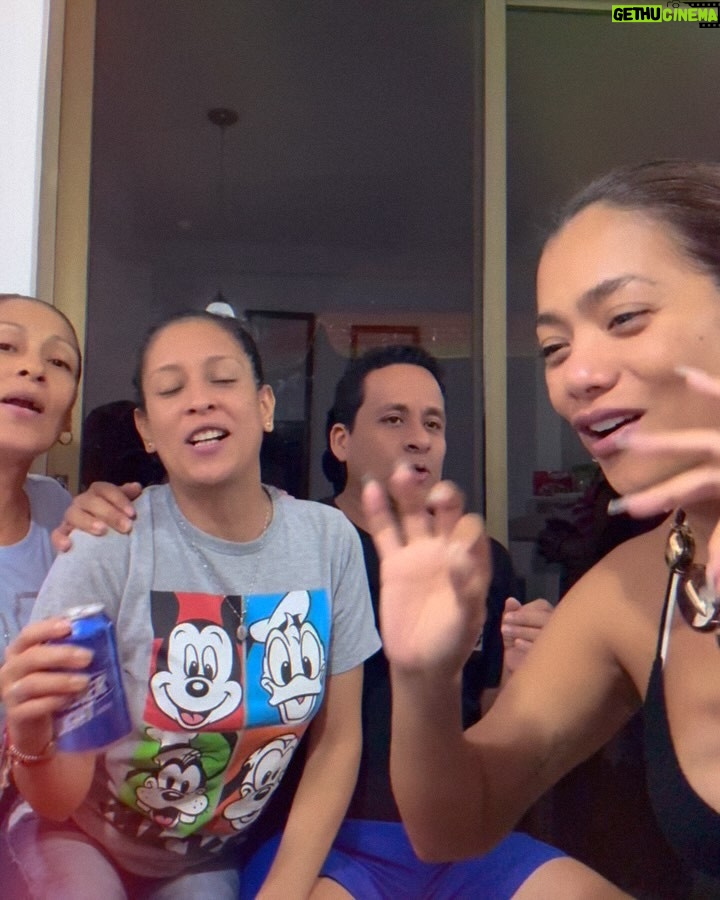 Dora West - 13.9K Likes - #Carnaval2025 Familia West 🙌🏽🙌🏽
@kcamposw78 @richardwest78