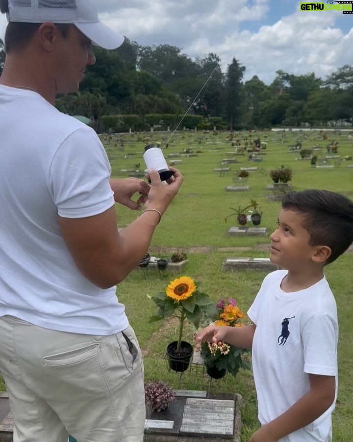 Dora West - 17.7K Likes - 🤍 JR 🙏🏽
Danilito dijo que en el cielo había la forma de un corazón , y sí, nosotros también lo vemos.
“Si pudiéramos ver el mundo con los ojos de un niño, veríamos la magia en todo” 🤍