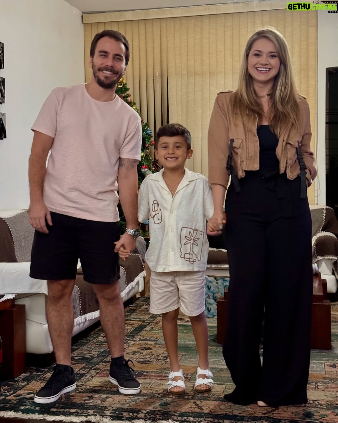 Dora West - 35.9K Likes - Nuestros corazones más juntos que nunca. Corazones que palpitan con tristeza , con fortaleza, con ausencia física y con recuerdos vivos. 🇧🇷
@danilo_vitanis @alessandravitanis @joaopaulolana