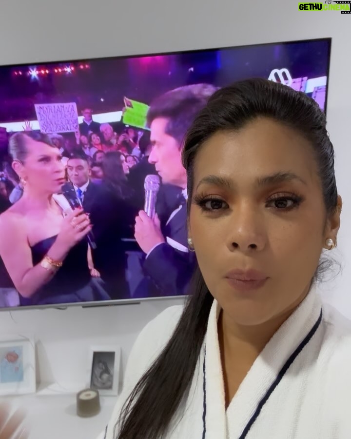 Dora West - 22.7K Likes - Maravillosas, fantásticas, resplandecientes 🙌🏽
Cuando el Ecuador canta , el mundo escucha! Y sí que se hicieron escuchar.
No puedo más con tanto orgullo @lasdamasdehierro_oficial
Gracias @lilaflores_oficial @kattyelisaoficial @mayensi.rivera por representarnos así, tan impecable y tan majestuoso. 🇪🇨
Por cierto lucían como lo que son DE ORO! ❤️ @mati_pastorino @armandocabrerac