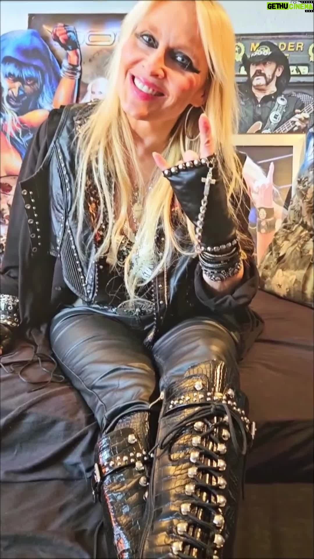 Doro Pesch - 2.8K Likes - Here's a little excerpt from one of my latest fan-club videos. Here I dig deep into the pre-Warlock days. There are some bootlegs floating around with the recordings of my very early band Beast and more. That's actually some pretty cool stuff. Catch the full video on my P a t r e o n.
🤘💪❤️🙏
#Love, Doro Pesch
-
-
-
-
-
-
#doropesch #conqueress #allweare #warlock #allformetal #triumphandagony #dorofürimmer #metal #heavymetal #rock #metalhead #metalqueen #queenofmetal #fürimmer #doro40 #metalheads #rocknroll #blondeshavemorefun #vegan #doro #soberlife #monstersofrock #monstersofrockradio #beast #attack #snakebite #bootleg #bootlegcollector
