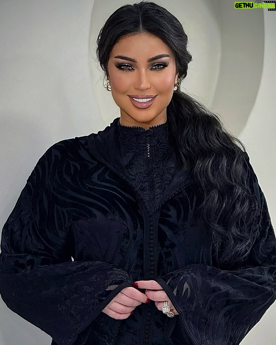 Dounia Batma - 144.6K Likes - نهاركم مبروك 🤍