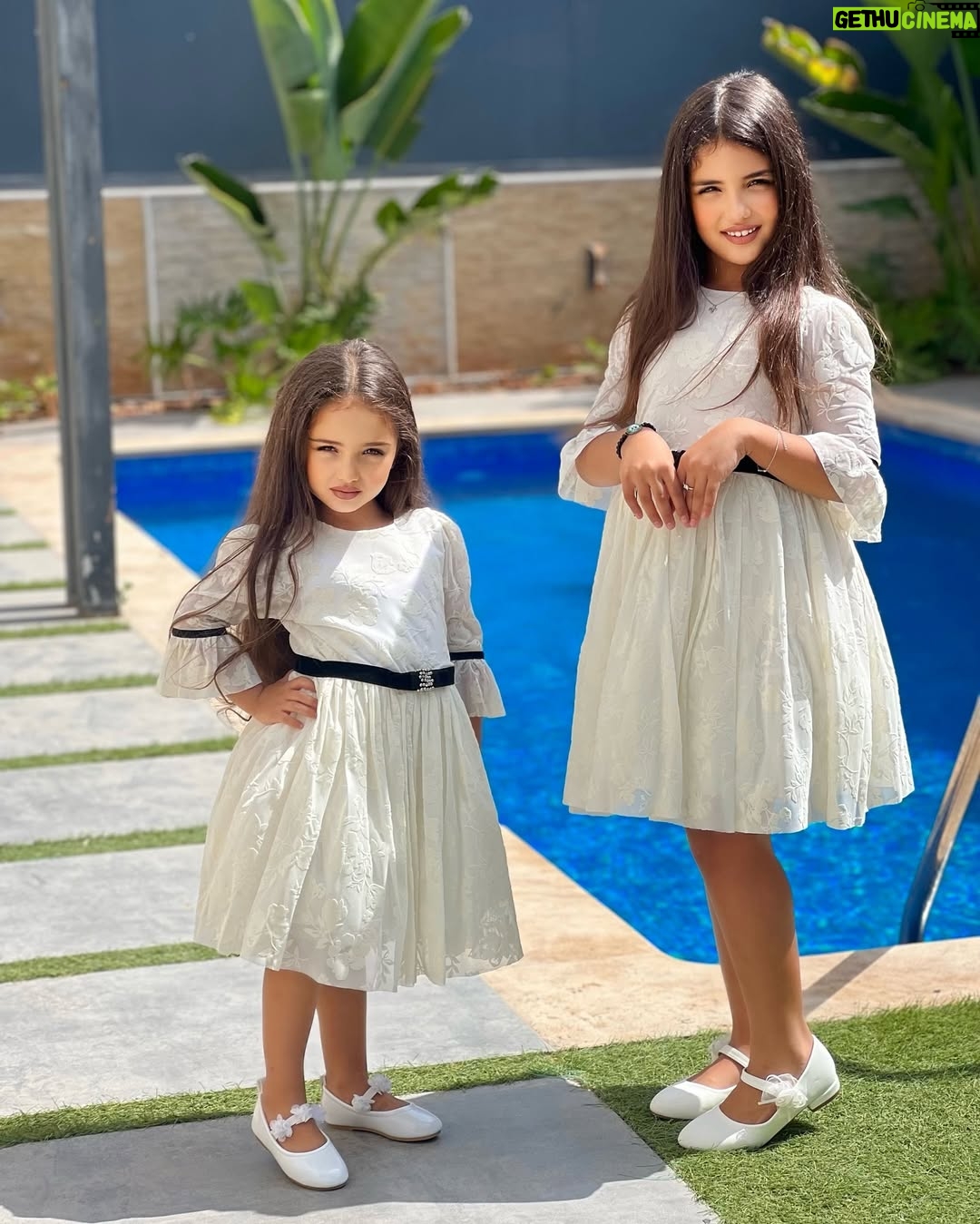 Dounia Batma - 120.6K Likes - Ų§ŲŁŁ ŲØŁŁŲŖŲ§ŲŖ Ł
Ų§ Ų“Ų§Ų” Ų§ŁŁŁ ā¤ļø
Robes : @marielle_kids.ma