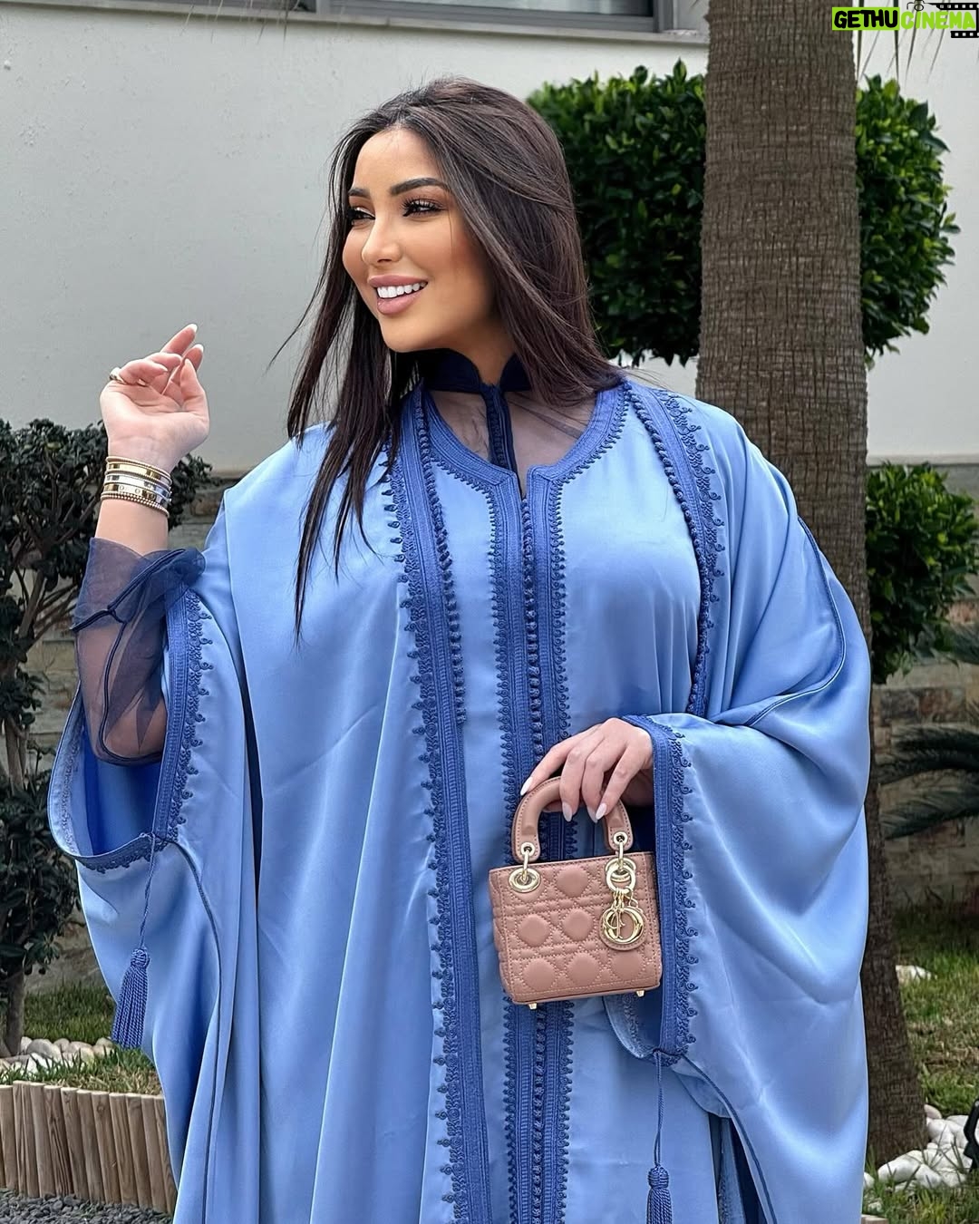 Dounia Batma - 148.8K Likes - حبيييت…💎
.
قفطان ابداع @bouchraelmarzouqy
.
👠 @ysl
.
👜 @toufikfactory.women