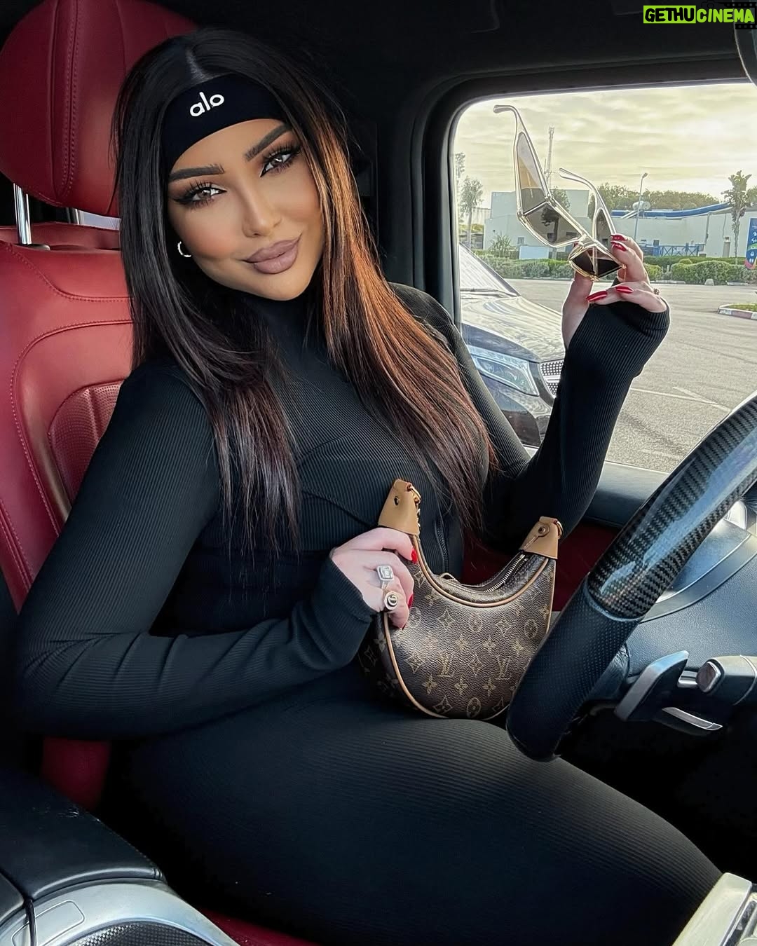 Dounia Batma - 157.4K Likes - Hello …🖤