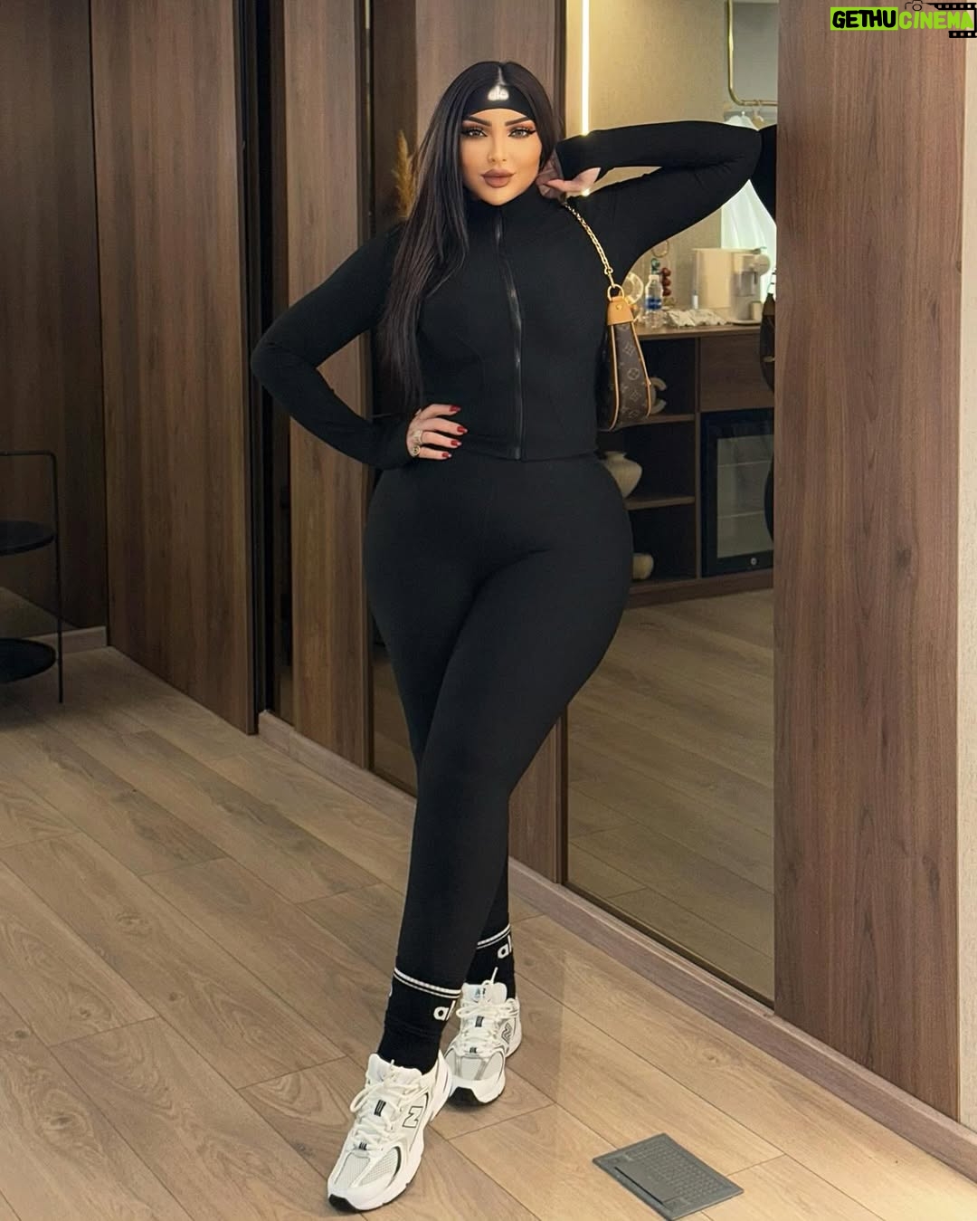 Dounia Batma - 157.4K Likes - Hello …🖤