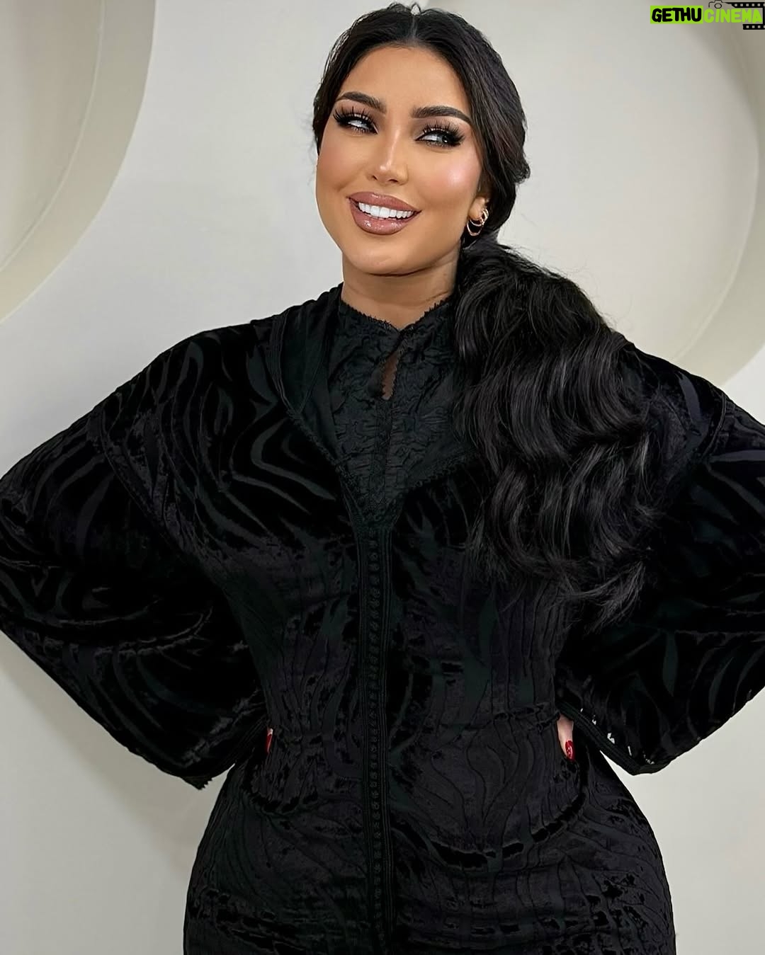 Dounia Batma - 144.6K Likes - نهاركم مبروك 🤍