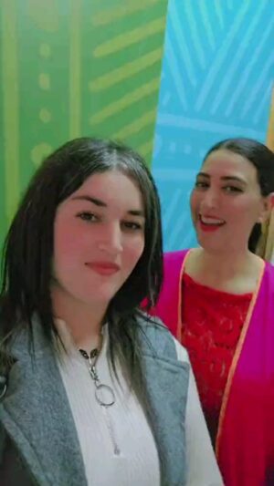 Dounia Boutazout Instagram - .
وصلك فيديو شرفونا بالمدينة 😍