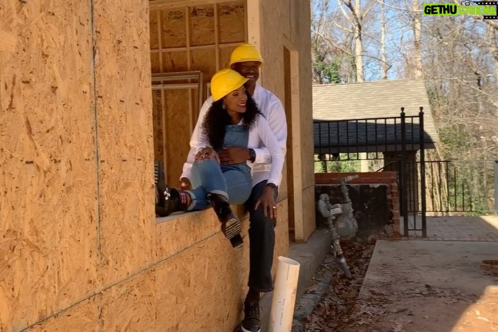 Dr. Jackie Walters Berry - 17.3K Likes - #TBT to when we did quick mini shoot because we decided to gut our entire home and do a massive rebuild. It was definitely a process, but I would absolutely do it all over again to see the results.
#happy #marriage #happylife #happywife