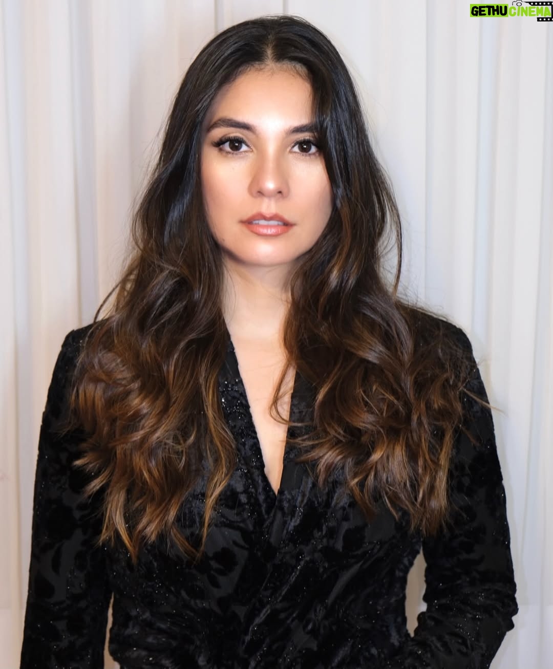 Eileen Moreno - 7.2K Likes - "Eres transparente cuando lo que aparentas es lo que eres. Y cuando vives tu vida de esa manera, experimentarĆ”s un estado de gratitud y alegrĆa elevada - tu estado natural del ser".
@ Dr Joe Dispenza