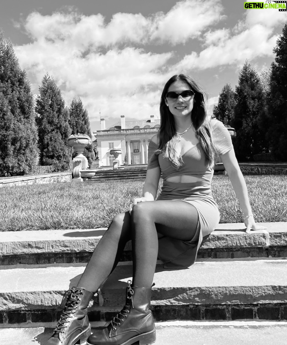 Eileen Moreno - 7.2K Likes - "Eres transparente cuando lo que aparentas es lo que eres. Y cuando vives tu vida de esa manera, experimentarĆ”s un estado de gratitud y alegrĆa elevada - tu estado natural del ser".
@ Dr Joe Dispenza