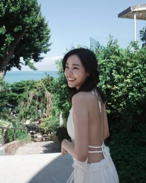 Eisaya Hosuwan Instagram - ☁️☀️☁️