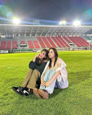 Eisaya Hosuwan Instagram - พร้อมเจอทุกคนวันนี้แล้วค่า🥰⚽️ #งาน55ปีช่อง3 #ช่อง3newenergy