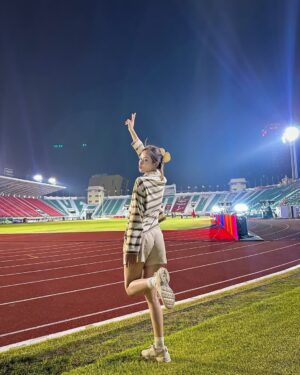 Eisaya Hosuwan Instagram - พร้อมเจอทุกคนวันนี้แล้วค่า🥰⚽️ #งาน55ปีช่อง3 #ช่อง3newenergy
