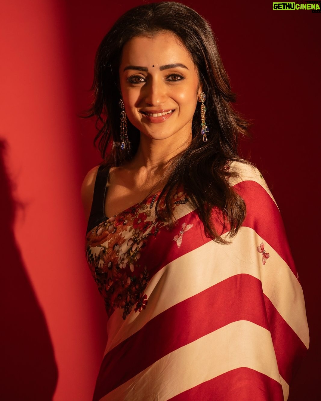 Eka Lakhani - 46.8K Likes - Trish ♥️🤍
@trishakrishnan for #ThugLife promotions
Saree @houseofthreestudio
Jewellery @grtjewellers
#StyledByEka
Style team - @malinikarthikeyan @harshene.ravichandar @about.isha @team___e
Hair - @rohini_hairstylist
Makeup - @uspawar3
Shot by @gobeatroute @cyril_eanastein
Trisha Managed by @akshitha.subramanian @southbay.talent
@madrastalkies @rkfioffl
#jinguchaa #thuglifefromjune5 #trishakrishnan
