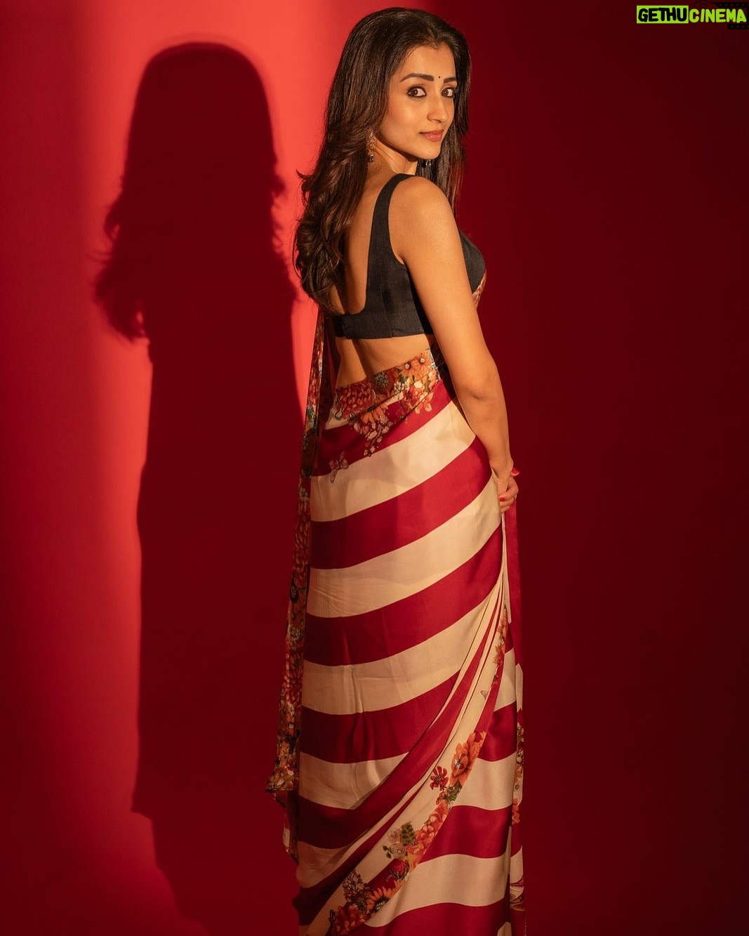 Eka Lakhani - 46.8K Likes - Trish ♥️🤍
@trishakrishnan for #ThugLife promotions
Saree @houseofthreestudio
Jewellery @grtjewellers
#StyledByEka
Style team - @malinikarthikeyan @harshene.ravichandar @about.isha @team___e
Hair - @rohini_hairstylist
Makeup - @uspawar3
Shot by @gobeatroute @cyril_eanastein
Trisha Managed by @akshitha.subramanian @southbay.talent
@madrastalkies @rkfioffl
#jinguchaa #thuglifefromjune5 #trishakrishnan