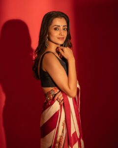 Actress Eka Lakhani HD Photos and Wallpapers December 2025
