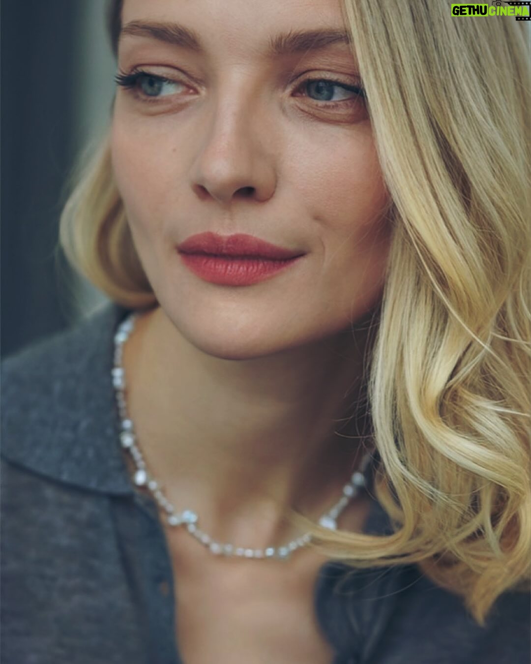 Ekaterina Vilkova - 10.5K Likes - Моя весна! Мой @kavilkastore ♥️
Когда любишь то,что делаешь- улыбка сопровождает тебя повсюду 😍
Любите и улыбайтесь😉
Желаю всем идеальных выходных😘