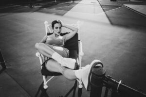 Ela Velden Instagram - I’ll see you in the green @alo 

Photo @mausinfiltro