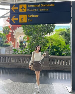 Elaine Ho Instagram - 來海島放鬆，心都遼闊了

你們更喜歡到山上還是海邊呢？🏖️ ⛰️ 🌴