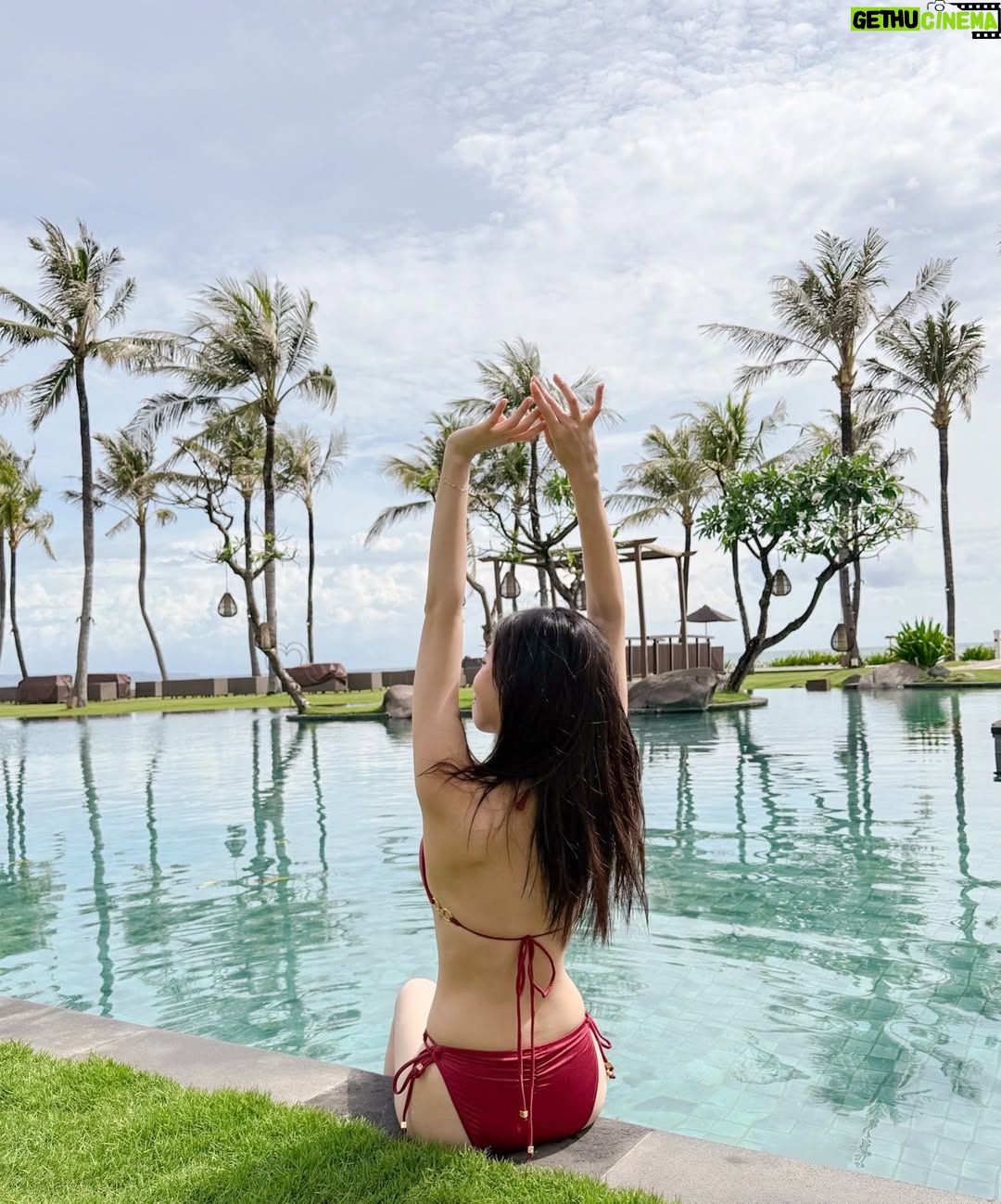 Elaine Ho - 30.1K Likes - 希望一年四季都是大晴天❀
#bali #summer #swimming