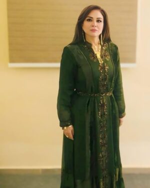 Elham Shahein Instagram - أزياء #إعتماد_الهوارى 
من shalky (قاسم القاسم ) .
 ستايليست إيناس شاهين.
#إعتماد_الهواري
#مسلسل_سيد_الناس
إلهام شاهين - Elham Shahin  @shalkyqq
