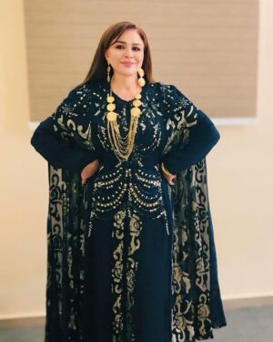 Elham Shahein Instagram - أزياء #إعتماد_الهوارى 
من shalky (قاسم القاسم ) .
 ستايليست إيناس شاهين.
#إعتماد_الهواري
#مسلسل_سيد_الناس
إلهام شاهين - Elham Shahin  @shalkyqq