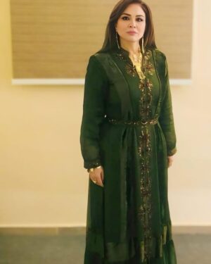 Elham Shahein Instagram - أزياء #إعتماد_الهوارى 
من shalky (قاسم القاسم ) .
 ستايليست إيناس شاهين.
#إعتماد_الهواري
#مسلسل_سيد_الناس
إلهام شاهين - Elham Shahin  @shalkyqq