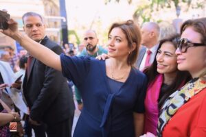 Elham Shahein Instagram - الإحتفال بعيد القيامه المجيد بالكنيسه الإنجيليه  بدعوة من الدكتور القس أندريه زكى رئيس الطائفه الإنجيليه .. و الدكتور القس يوسف سمير راعى الكنيسه الإنجيليه بمصر الجديده .. شكرا جزيلا و كل عام و مصر كلها بخير .. عيد شم النسيم سعيد  على كل أهل مصر .
