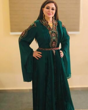 Elham Shahein Instagram - أزياء #إعتماد_الهوارى 
من shalky (قاسم القاسم ) .
 ستايليست إيناس شاهين.
#إعتماد_الهواري
#مسلسل_سيد_الناس
إلهام شاهين - Elham Shahin  @shalkyqq