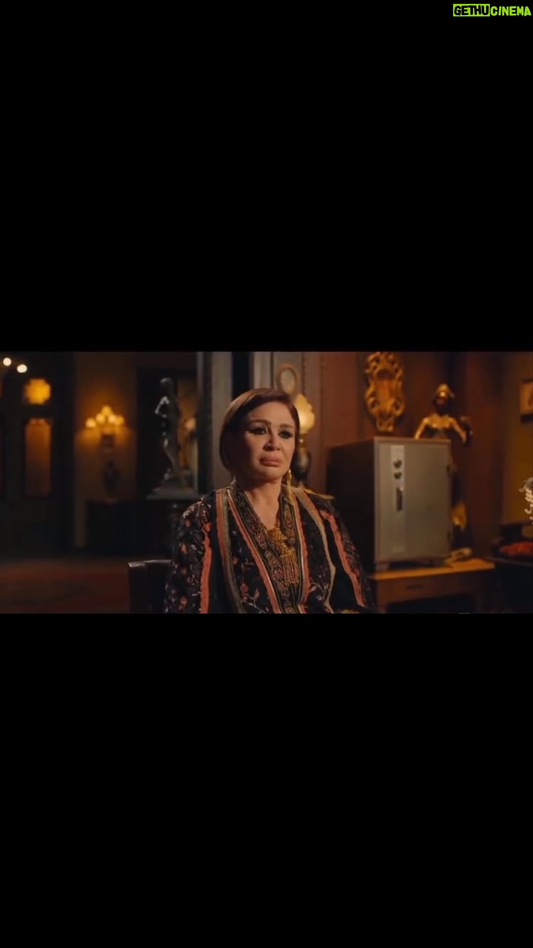 Elham Shahein - 1K Likes - آخر مشاهد لاعتماد الهوارى .. هتوحشنى جداً .. شخصيه جديده عليا تماماً مليئه بالعنفوان و الصخب .. لكن فى الآخر هى بداخلها إنسانه غلبانه دمرها زوج لم يحبها يوما .. فاقده للحب .. و فاقد الشئ لا يعطيه .. بس والله بكل جبروت إعتماد هى طيبه و فى الآخر هتحب الجارحى أكيد لإنه بجد يتحب .. الجارحى نموذج إنسانى رائع للجدعنه و الشهامه و الرجوله .. و أهم شئ بيحب إخواته حقيقى و بيعرف قيمة الترابط الأسرى و قيمة العمل لتحسين حياتنا و لجعل بكره أجمل .. برافو عمرو سعد .. برافو محمد سامى
👏👏👏👏👏👏👏👏👏👏👏
#إعتماد_الهواري
#مسلسل_سيد_الناس
MBC مصر Shahid MBC1
إلهام شاهين - Elham Shahin @amrsaad.official @directormohamedsami @mbcmasrtv @shahid.vod