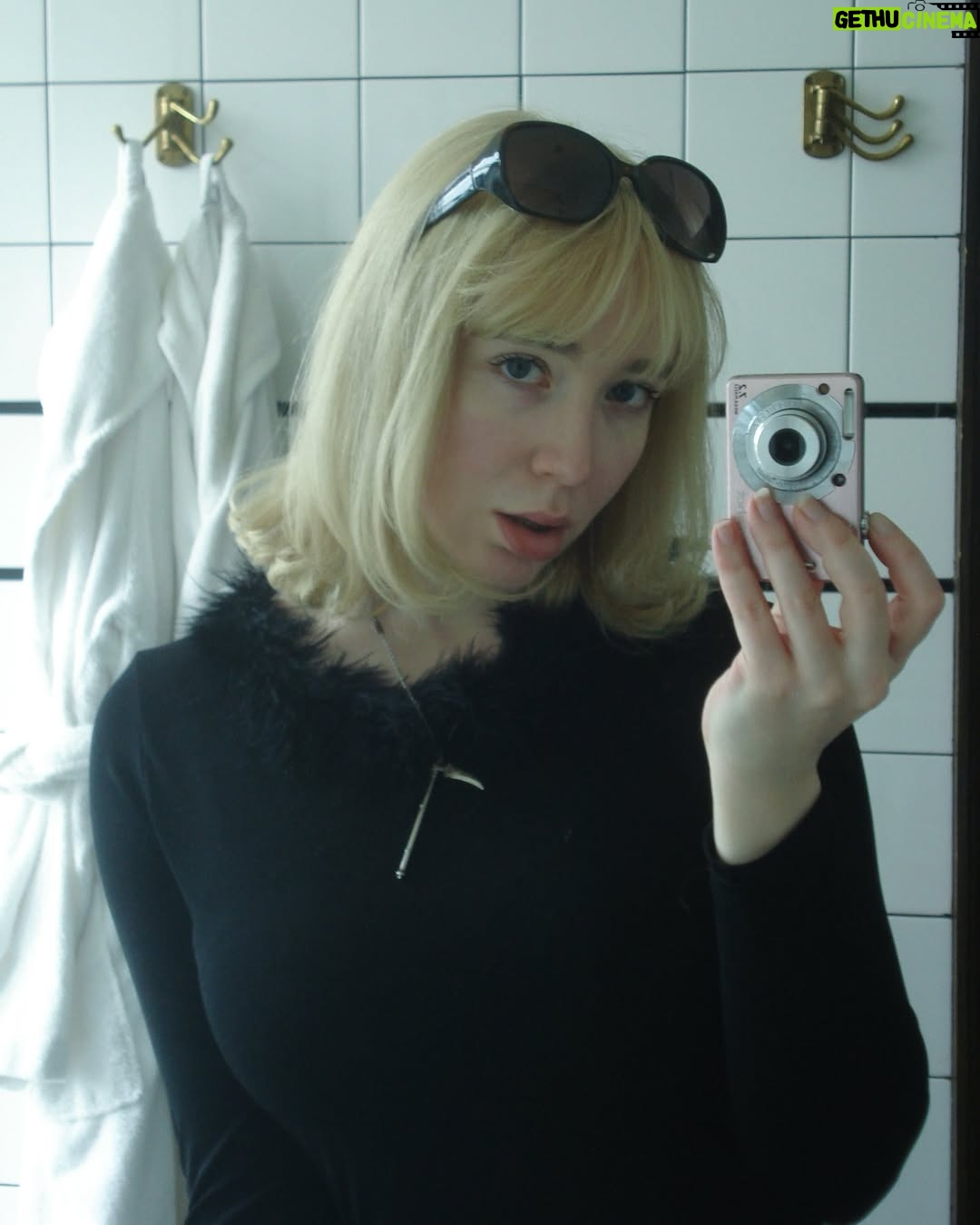 Elita Harkov - 41.4K Likes -