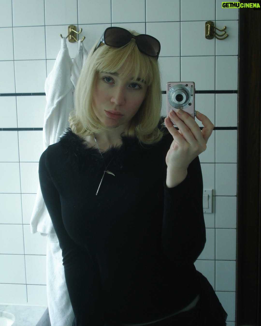 Elita Harkov - 41.4K Likes -