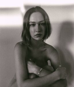 Actress Elsie Hewitt HD Photos and Wallpapers July 2025