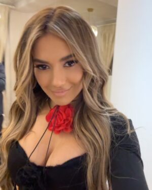 Elvana Gjata Instagram - Zemra plot qellime t’mira