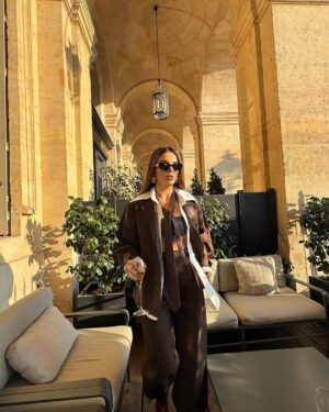 Elvana Gjata Instagram - Zemra plot qellime t’mira
