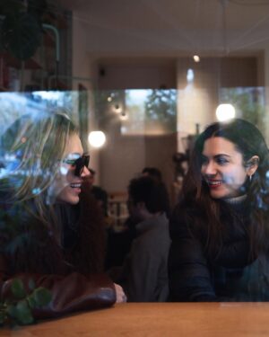 Elvana Gjata Instagram - Zemra plot qellime t’mira