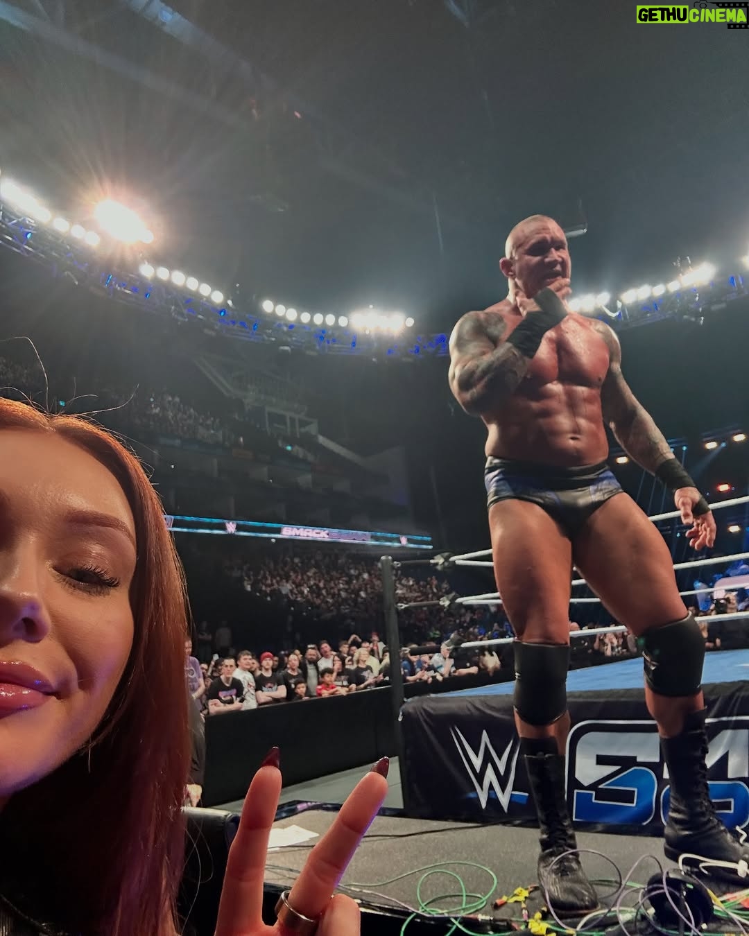 Elz The Witch - 58.5K Likes - WWE side quest ππ»