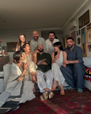 Eman Suleman Instagram - Eid day 2 with @meheksaeed and @aaymaar 🤍
friends like family @snaqvi @hashimali90 @sdaniyalhasan  @sanaayasirr