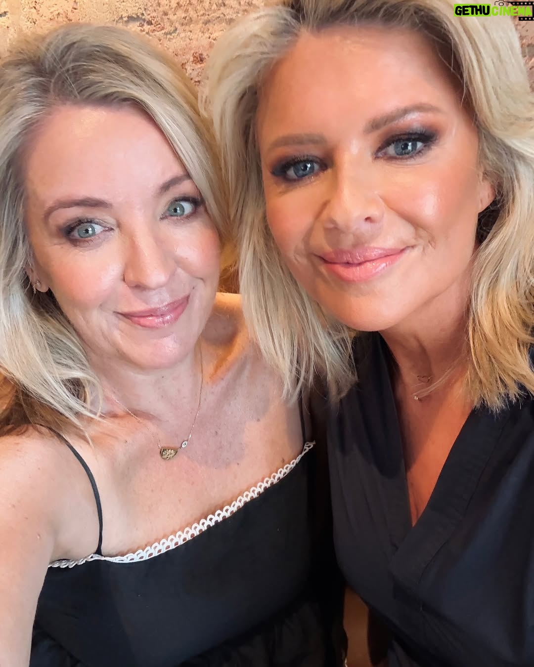 Emily Symons - 6.9K Likes - A little bit of both lives lately 🤍
