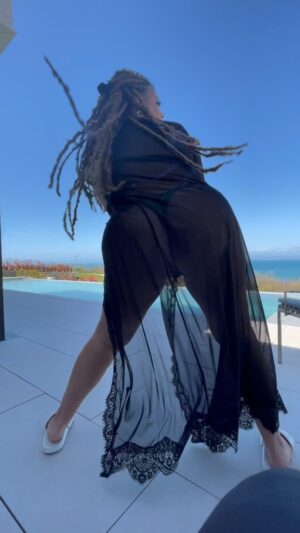 Enca Instagram - MOOD 🖤✔️💦 ka ca kohe qe instagrami s’e meriton nxehtesine time, ndaj postime te ngjashme i gjeni te linku ne bio💋💋