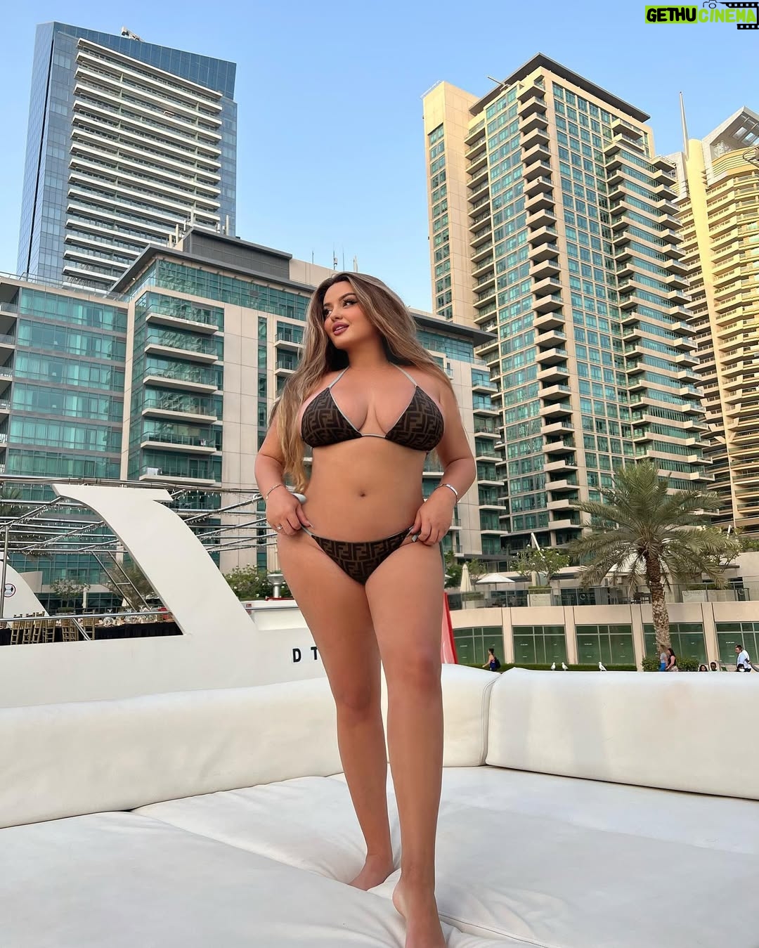 Enca - 84K Likes - I enjoy life - You enjoy watching me -> WIN - WIN situation 😋😜 @xclusiveyachts 🇦🇪