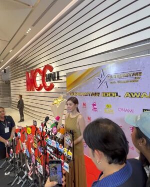 Engfa Waraha Instagram - HOT STAR FEMALE OF THE YEAR 🏆🤍
Thank you so much ka🥹